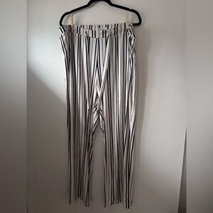 Flowy Striped Stretchy Pants - Size XL